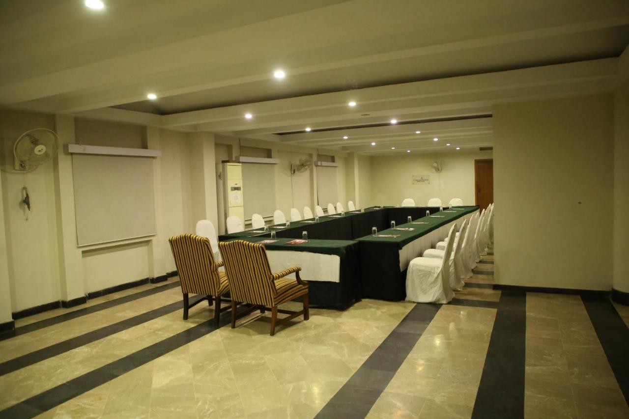 Carlton Tower Hotel Lahore Exteriér fotografie