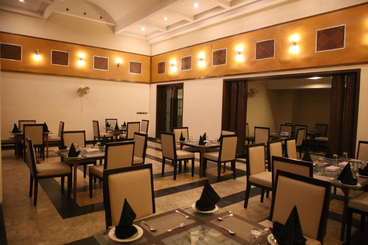 Carlton Tower Hotel Lahore Exteriér fotografie