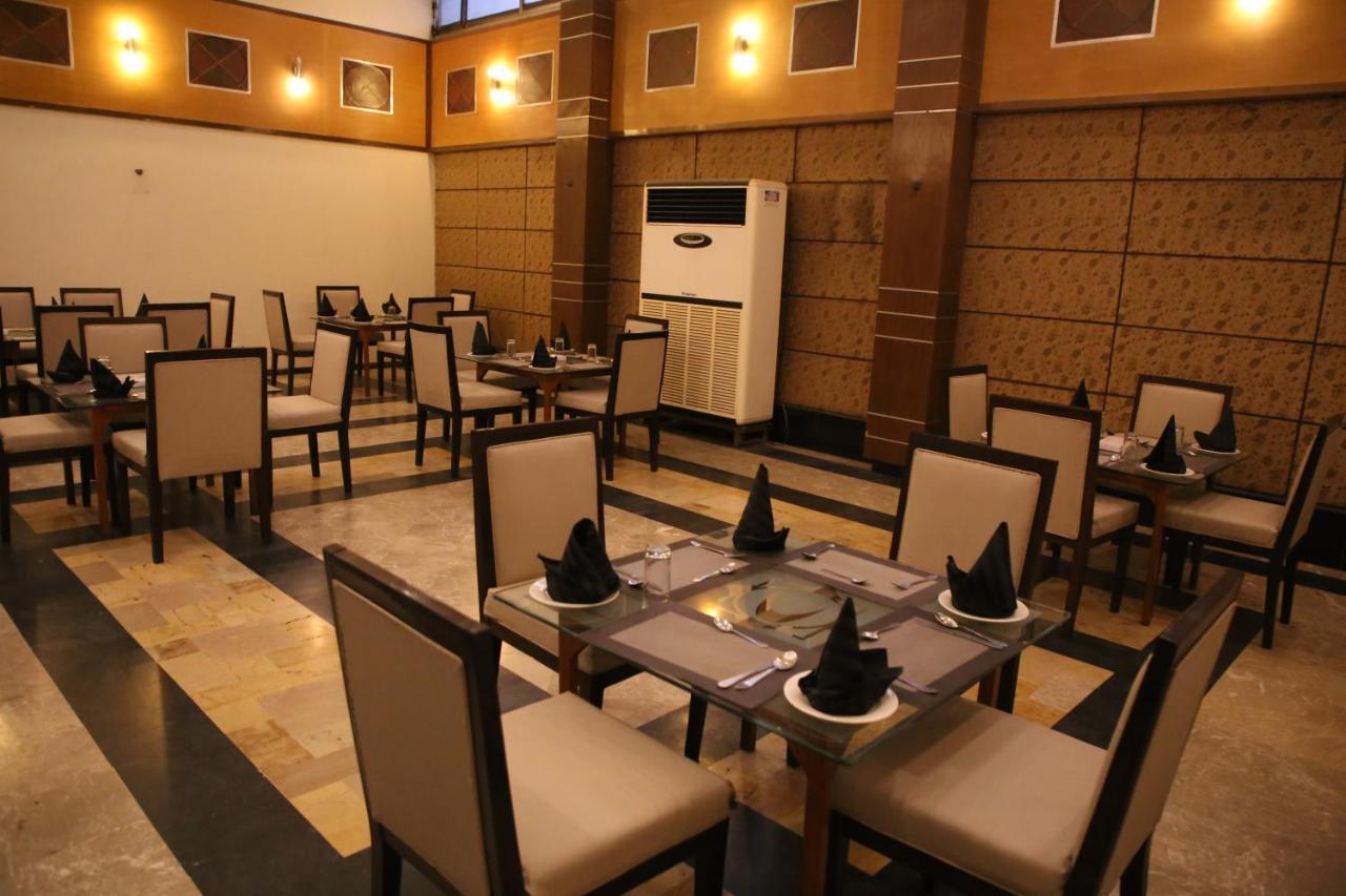 Carlton Tower Hotel Lahore Exteriér fotografie