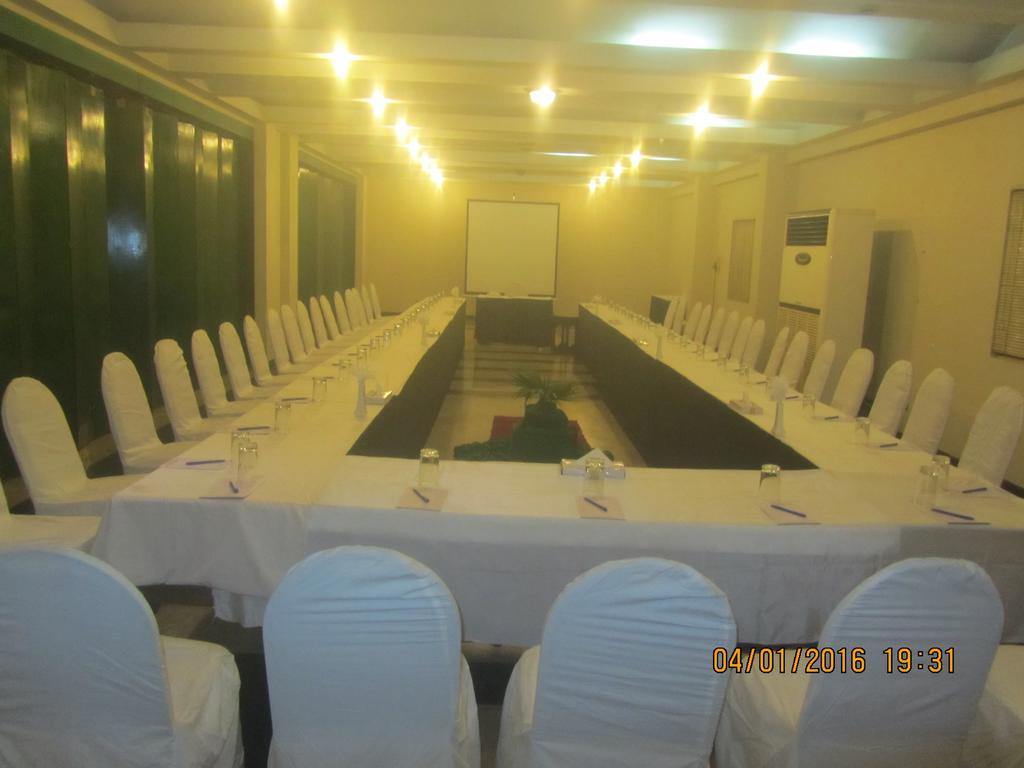 Carlton Tower Hotel Lahore Exteriér fotografie