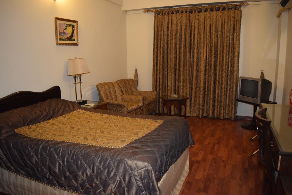 Carlton Tower Hotel Lahore Pokoj fotografie